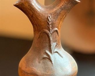 Navajo Betty Manygoats wedding vase	10inH	
