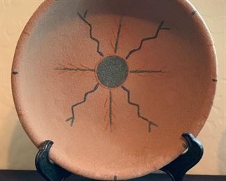 Sm Native American Sand Pottery Bowl	1.5in H x 5.75in Diameter	
