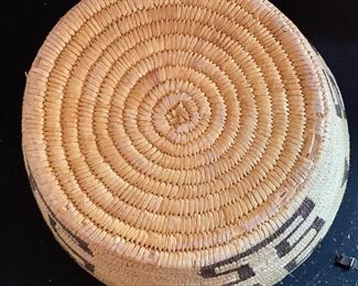 Lg TOHONO O'ODHAM Coil Basket Papago Native American	9.75in H x 18in Diameter

