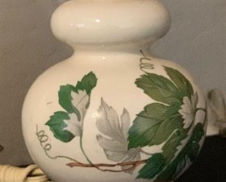 1 Vintage Ceramic Leaf Lamp #1		
 