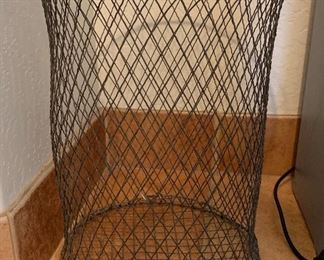 Mesh waste paper basket