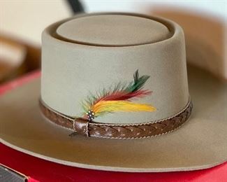 Stetson XXXX Beaver Cowboy Hat NIB	7 1/8 in	
