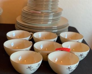 31 pc Lenox Princess X-516 China Set		
