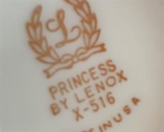 31 pc Lenox Princess X-516 China Set		
