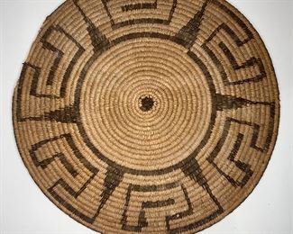 Tohono O'Odham Coiled Flat Basket	17.75in Diameter	