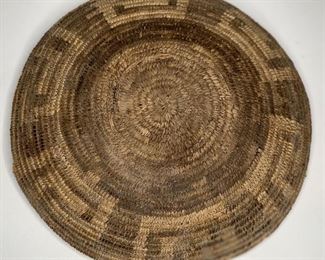 Antique Native America Shallow Basket Apache	2.5 x 11in Diameter	
