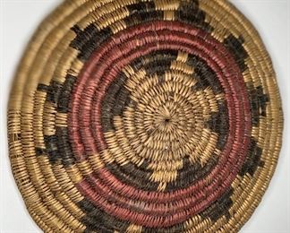 Native America Coil Basket w/ Star	2in H x 12 in Diameter	
