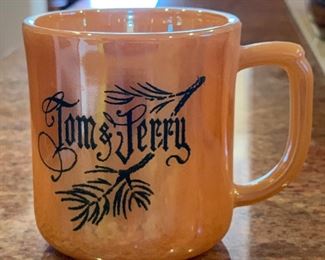 16 Pc Fire King Tom & Jerry Peach Lustre Punch Bowl Set		
