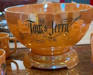 16 Pc Fire King Tom & Jerry Peach Lustre Punch Bowl Set		
