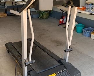 Proform 370e Crosswalk Treadmill	53x31x66in	HxWxD

