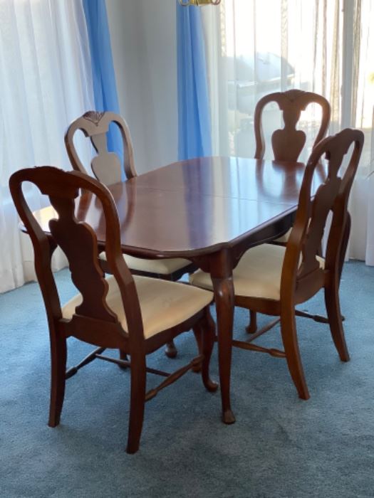 Cherry Wood Formal Dining Room Table w/ 4 Chairs	
