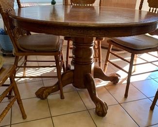 48in Dia Carved Oak Dining Table w/ 6 Chairs
