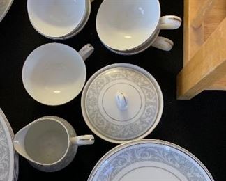 40+ pc Imperial China W. Dalton set