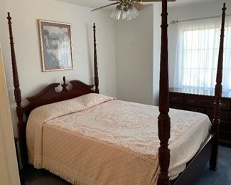 Queen Cherry Wood Bed w/ Tempurpedic Memory Foam Mattress 84x64x87in