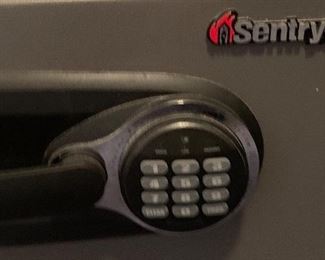 Sentry Safe Fire Safe 18x18x18in