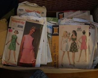 SO MANY 60s sewing patterns!!