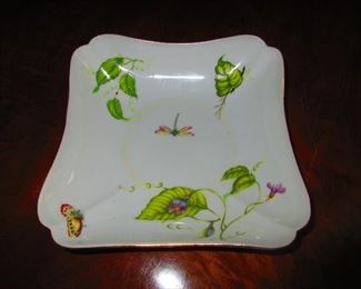 L. Godinger and Co. Dish