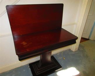 Interior of American Empire Table