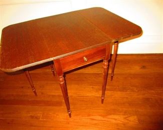 Diminutive Gate-leg Pembroke Table