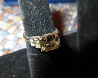 Ladies Diamond Ring