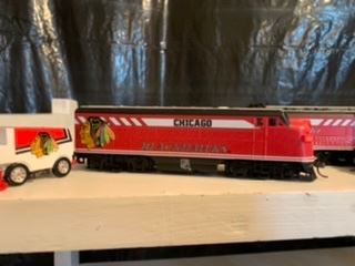 Blackhawks train set with tracks / boxes and coa