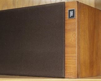 $125.00-JBL Bookshelf Speakers-Model I8TI