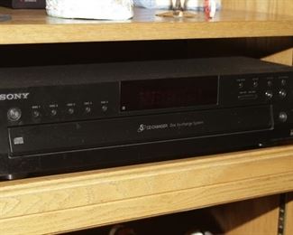 $55.00-Sony 5CD Changer