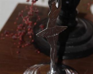 Metal figurine-under $20.00