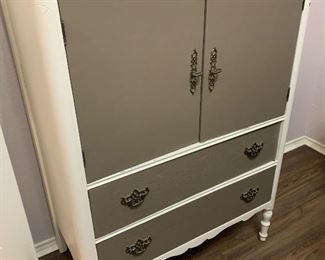 Shabby chic painted wooden cabinet with fitted drawers
