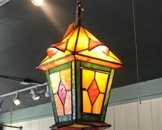 Stained glass "bird house light"