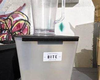 Beverage Dispenser With Plastic Pitcher