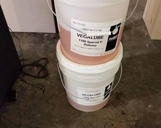 Two Part 5-Gal Buckets Vegalube