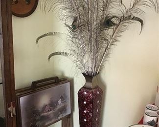Large Vase of Peacock Feathers, TV Tray Set