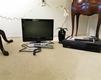 15" Toshiba TV/DVD combo
RCA VCR 