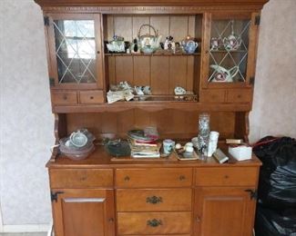 Ethan Allen Hutch 