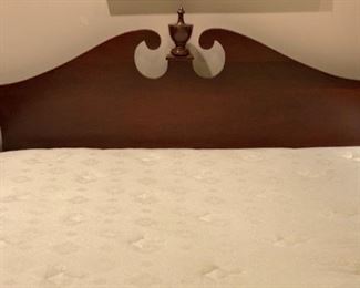 the headboard on the full size bed