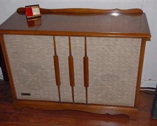 Mid Century console stereo. yes, it works.  Brand is Voice of Music.