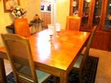 DINING ROOM TABLE CHAIRS WITH LEAF FURNITURE