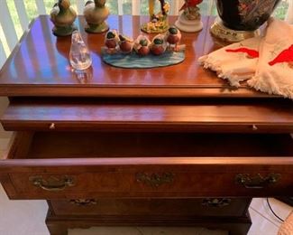 Heritage 3-drawer chest w/ pull out tray