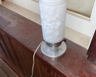 Sweet milk glass table lamp!