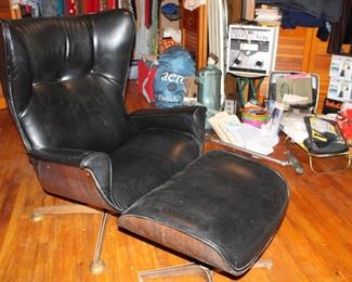 Plycraft Eames style loung set.