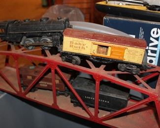 1930s Lionel train - includes track