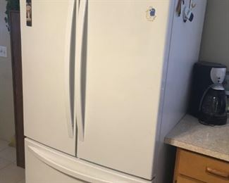 This Kenmore fridge is in fantastic shape and retailed for well over $1,200.00.