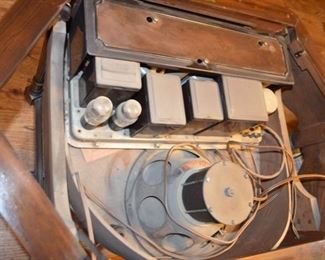 Atwater Kent Model 60 table radio