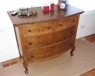 bow front chest of drawers
