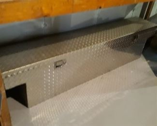 Pickup truck diamond plate tool box locker