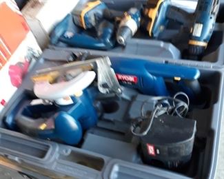 Ryobi multi tool set with batteries and charger