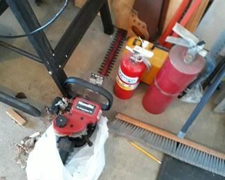 Gas powered hedge trimmer