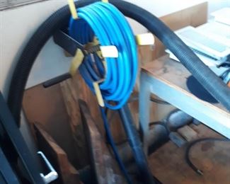 Air pressure hose with reel