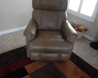 Matching Leather Recliners (2 )  Lazyboy